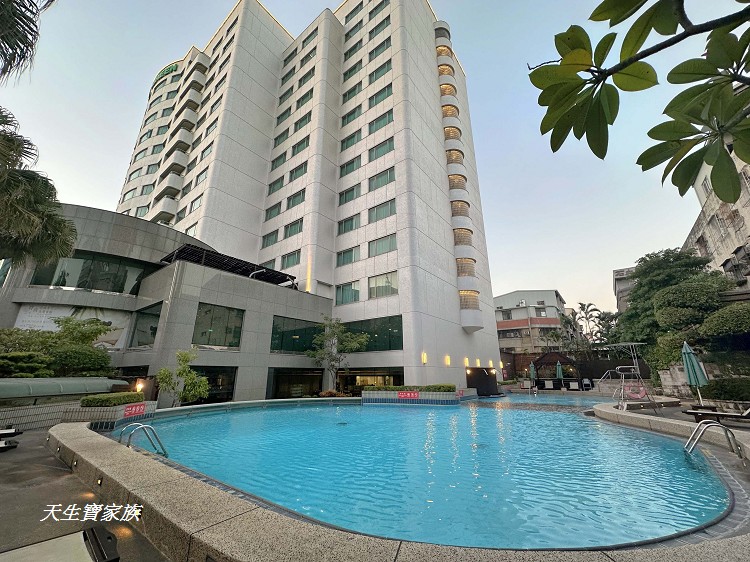 網站近期文章：台中長榮桂冠酒店住宿心得｜親子遊戲室、露天泳池、SPA三溫暖一次玩！兩千初含早餐超划算