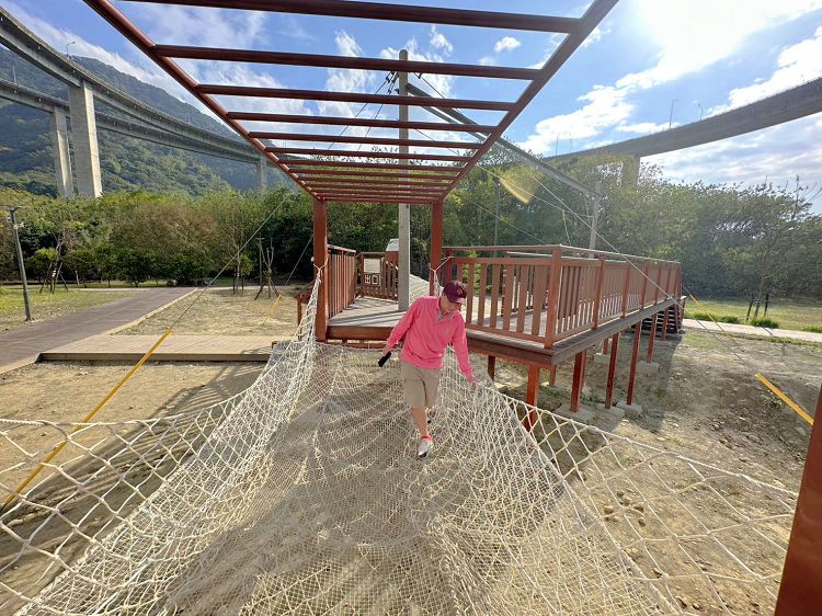 橋聳雲天綠雕園區、橋聳雲天綠雕公園、橋聳雲天兒童遊戲場、國姓橋聳雲天、國姓綠雕園區