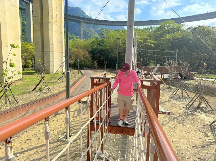 橋聳雲天綠雕園區、橋聳雲天綠雕公園、橋聳雲天兒童遊戲場、國姓橋聳雲天、國姓綠雕園區