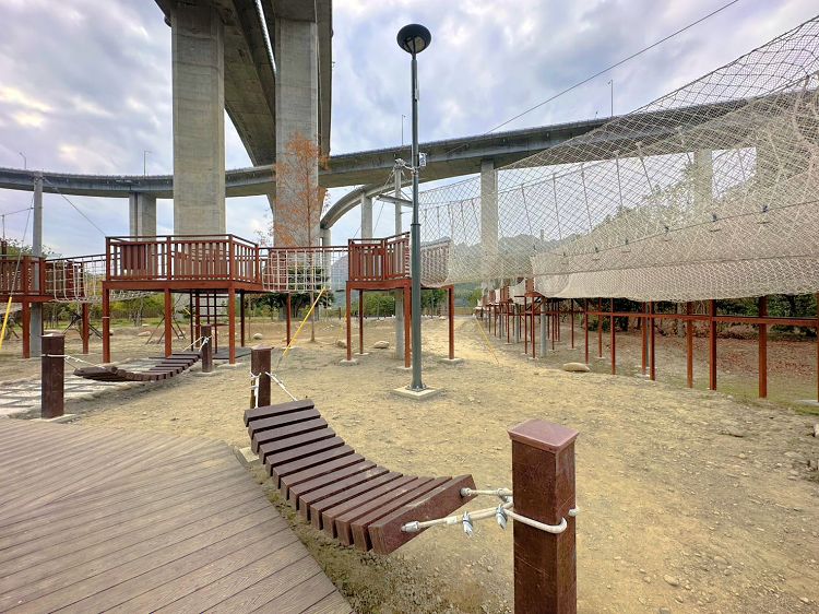 橋聳雲天綠雕園區、橋聳雲天綠雕公園、橋聳雲天兒童遊戲場、國姓橋聳雲天、國姓綠雕園區