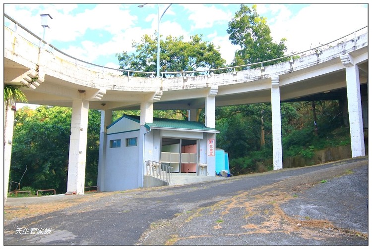 仙公廟孚佑宮、仙公廟午餐、仙公廟夜景、仙公廟住宿費用、台南東山仙公廟孚佑宮、小百岳崁頭山步道、崁頭山步道