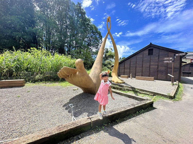 嘉義一日遊,四方竹步道,奮起湖,奮起湖一日遊,奮起湖住宿,奮起湖便當,奮起湖景觀台,奮起湖景點,奮起湖火車,奮起湖甜甜圈,奮起湖神社,奮起湖美食,奮起湖老街,奮起湖觀景台,奮起湖觀景台位置,奮起湖車站,奮起湖高度,悶柴窯,愛玉伯,老街,鹿鼎神木