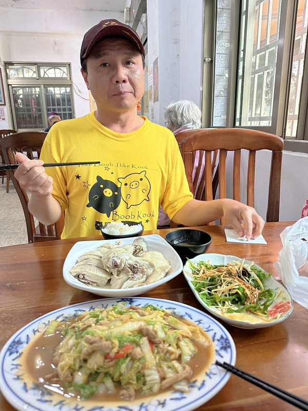 南投景點、鹿谷美食、溪頭好吃的、溪阿餐館、阿成小吃、溪阿餐館菜單、溪頭野菜餐廳、溪頭熱炒