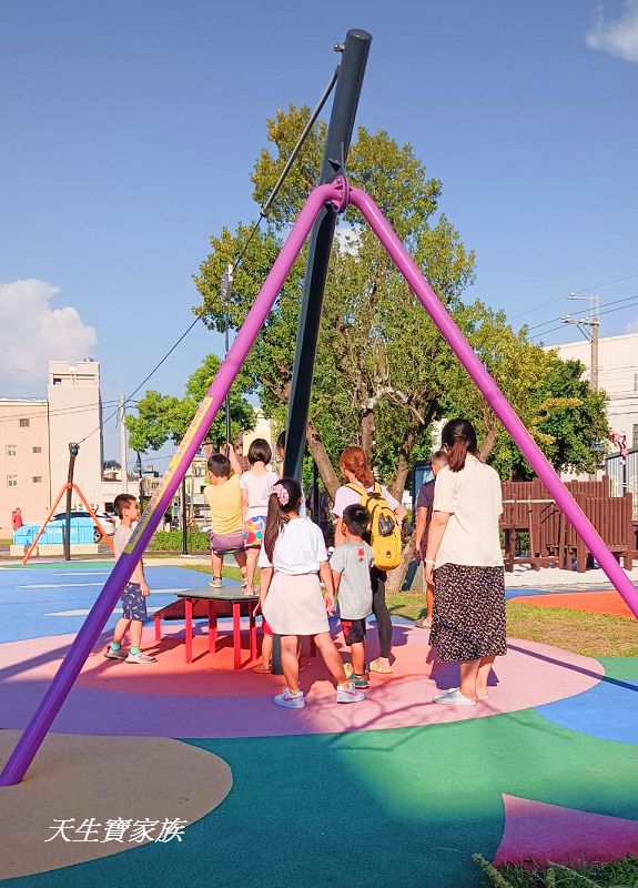 彰化景點、埔南運動公園、埔鹽鄉埔南公園、順澤宮溜滑梯、埔鹽順澤宮帽子、順澤宮帽子發放時間、埔鹽順澤宮交通、埔鹽順澤宮附近美食、順澤宮帽子如何登記、埔鹽順澤宮附近景點、冠軍帽溜滑梯、彰化親子遊、彰化溜滑梯