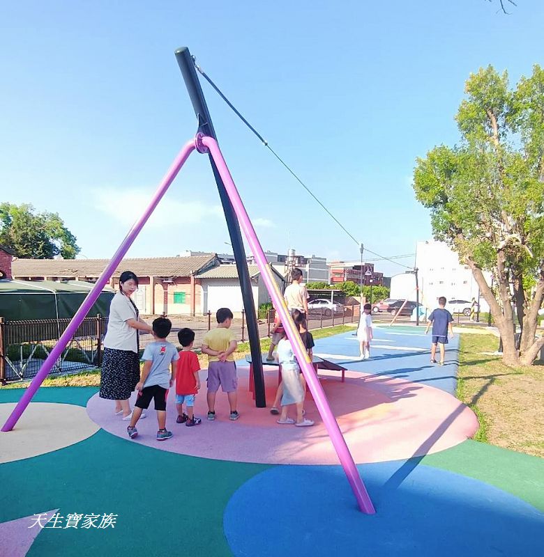 彰化景點、埔南運動公園、埔鹽鄉埔南公園、順澤宮溜滑梯、埔鹽順澤宮帽子、順澤宮帽子發放時間、埔鹽順澤宮交通、埔鹽順澤宮附近美食、順澤宮帽子如何登記、埔鹽順澤宮附近景點、冠軍帽溜滑梯、彰化親子遊、彰化溜滑梯