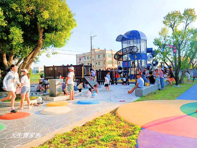 彰化景點、埔南運動公園、埔鹽鄉埔南公園、順澤宮溜滑梯、埔鹽順澤宮帽子、順澤宮帽子發放時間、埔鹽順澤宮交通、埔鹽順澤宮附近美食、順澤宮帽子如何登記、埔鹽順澤宮附近景點、冠軍帽溜滑梯、彰化親子遊、彰化溜滑梯