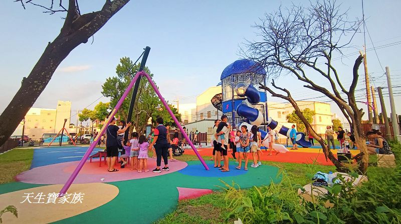 彰化景點、埔南運動公園、埔鹽鄉埔南公園、順澤宮溜滑梯、埔鹽順澤宮帽子、順澤宮帽子發放時間、埔鹽順澤宮交通、埔鹽順澤宮附近美食、順澤宮帽子如何登記、埔鹽順澤宮附近景點、冠軍帽溜滑梯、彰化親子遊、彰化溜滑梯