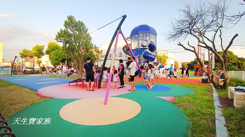 彰化景點、埔南運動公園、埔鹽鄉埔南公園、順澤宮溜滑梯、埔鹽順澤宮帽子、順澤宮帽子發放時間、埔鹽順澤宮交通、埔鹽順澤宮附近美食、順澤宮帽子如何登記、埔鹽順澤宮附近景點、冠軍帽溜滑梯、彰化親子遊、彰化溜滑梯