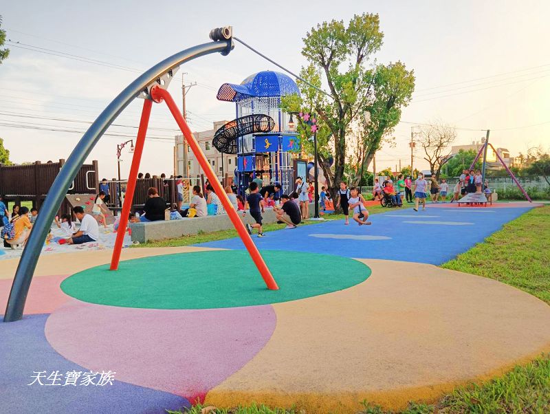 彰化景點、埔南運動公園、埔鹽鄉埔南公園、順澤宮溜滑梯、埔鹽順澤宮帽子、順澤宮帽子發放時間、埔鹽順澤宮交通、埔鹽順澤宮附近美食、順澤宮帽子如何登記、埔鹽順澤宮附近景點、冠軍帽溜滑梯、彰化親子遊、彰化溜滑梯