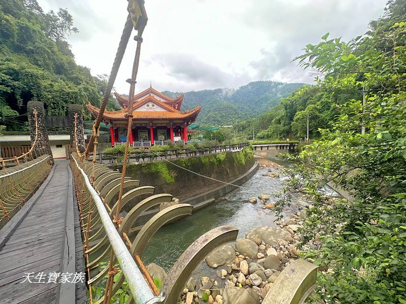 南投景點、水里景點、吉仙宮、石觀音吉仙宮、石觀音吊橋、石觀音、石觀音玩水、水里石觀音、吉 仙 宮