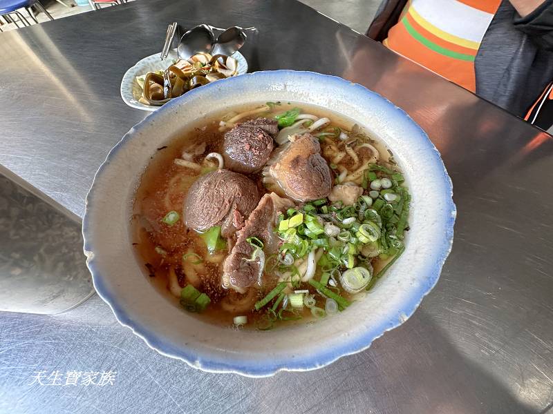 草屯牛肉麵、草屯就是家牛肉麵、就是家牛肉麵、草屯牛肉麵推薦、草屯美食、草屯特色小吃、就是家牛肉麵評論、就是家牛肉麵菜單、就是家牛肉麵照片、就是家牛肉麵營業時間