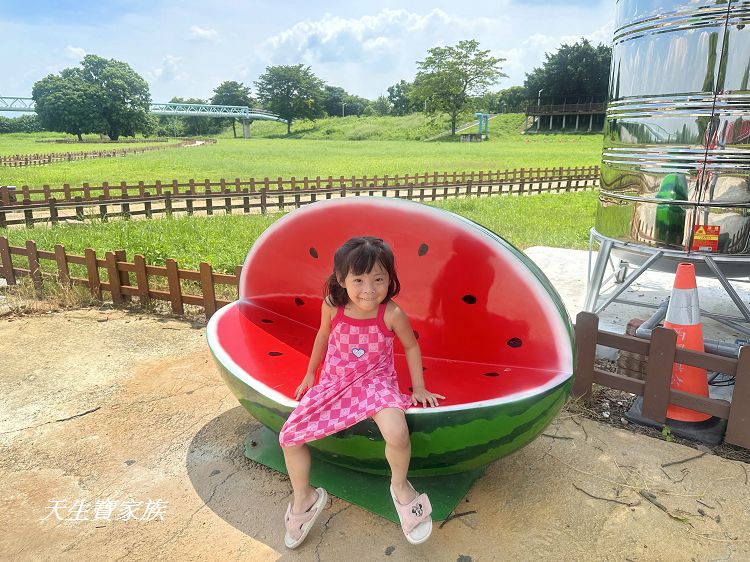 西螺景點、西螺親子景點、西螺大橋廣場、西螺大橋公園、西螺大橋景點、西螺公園、西螺大橋怎麼走、蝴蝶公園、螺石公園、水漾親水空間