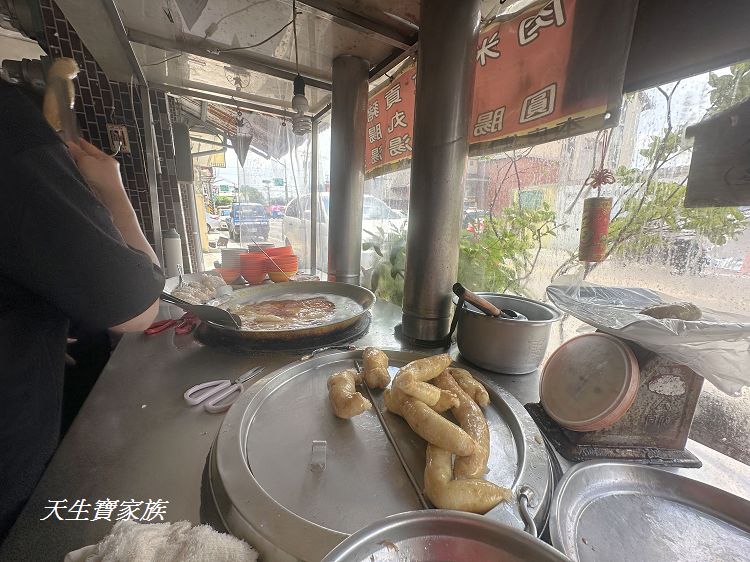 二崙肉圓、二崙肉圓 派出所前、二崙小吃、二崙美食、台灣肉圓、排隊名店、二崙米腸、二崙豬血湯、肉圓推薦、二崙美食攻略、二崙必吃小吃