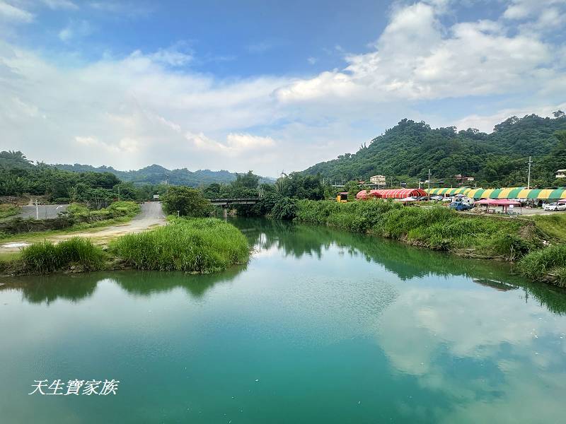 南投景點、中寮景點、泡麵土地公、石龍宮、中寮石龍宮、泡麵土地公怎麼去、泡麵土地公一日遊、泡麵土地公廟地址、石龍宮怎麼去、中寮石龍宮附近美食