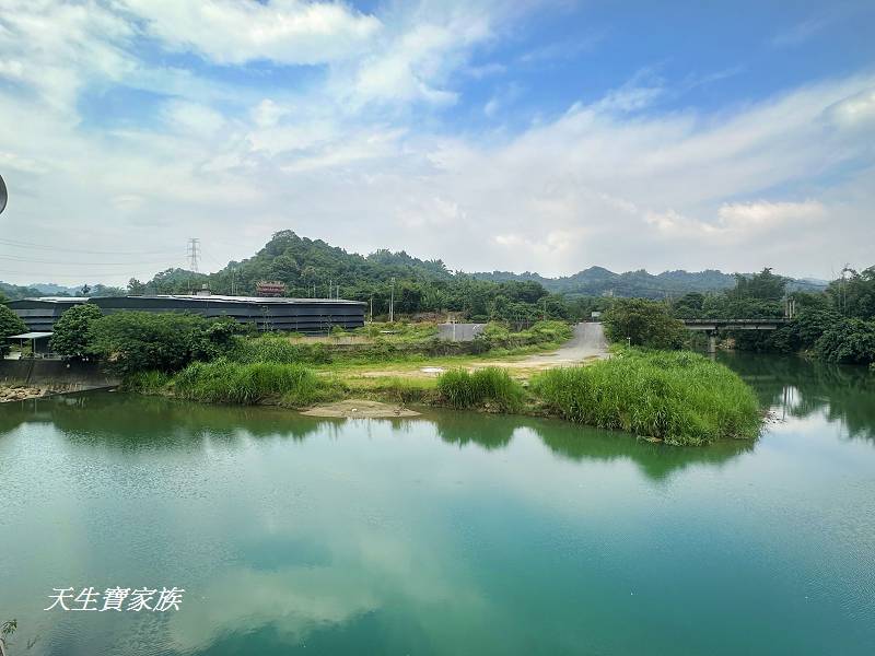 南投景點、中寮景點、泡麵土地公、石龍宮、中寮石龍宮、泡麵土地公怎麼去、泡麵土地公一日遊、泡麵土地公廟地址、石龍宮怎麼去、中寮石龍宮附近美食