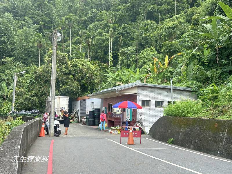 南投景點、中寮景點、泡麵土地公、石龍宮、中寮石龍宮、泡麵土地公怎麼去、泡麵土地公一日遊、泡麵土地公廟地址、石龍宮怎麼去、中寮石龍宮附近美食