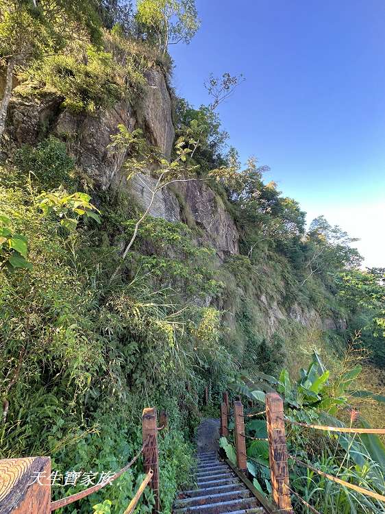 凌雲巖、大坑凌雲巖、竹崎凌雲巖、竹崎觀音石步道、凌雲巖觀音石步道、觀音石步道、大坑凌雲巖車泊、大坑凌雲巖住宿、觀音石、