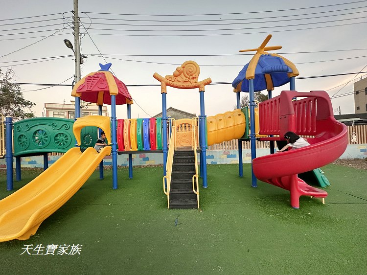 雲林景點、麥寮景點、麥寮國小積木公園、麥寮國小、積木公園、積木遊樂設施、麥寮積木公園、麥寮積木遊樂場、積木主題公園