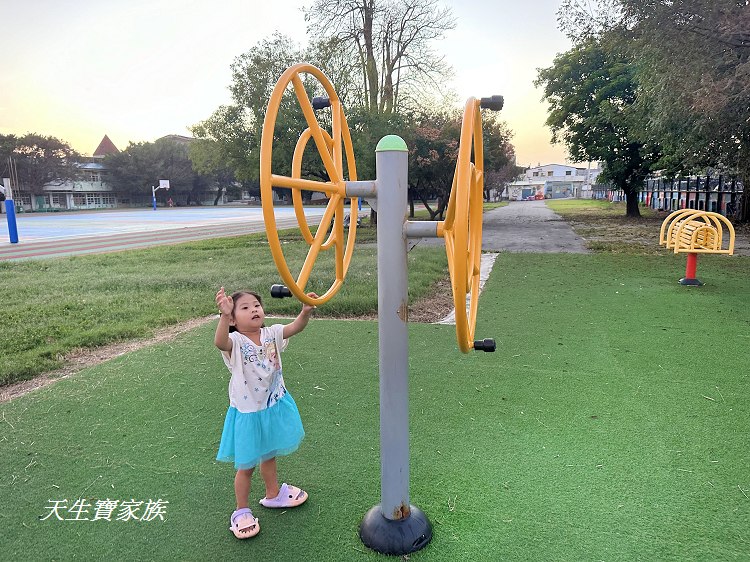 雲林景點、麥寮景點、麥寮國小積木公園、麥寮國小、積木公園、積木遊樂設施、麥寮積木公園、麥寮積木遊樂場、積木主題公園