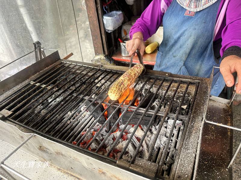 嘉義景點、中埔必吃美食、中埔阿婆烤玉米、阿婆烤玉米燒番麥、中埔烤玉米、阿婆烤玉米價格、中埔阿婆烤玉米公休日