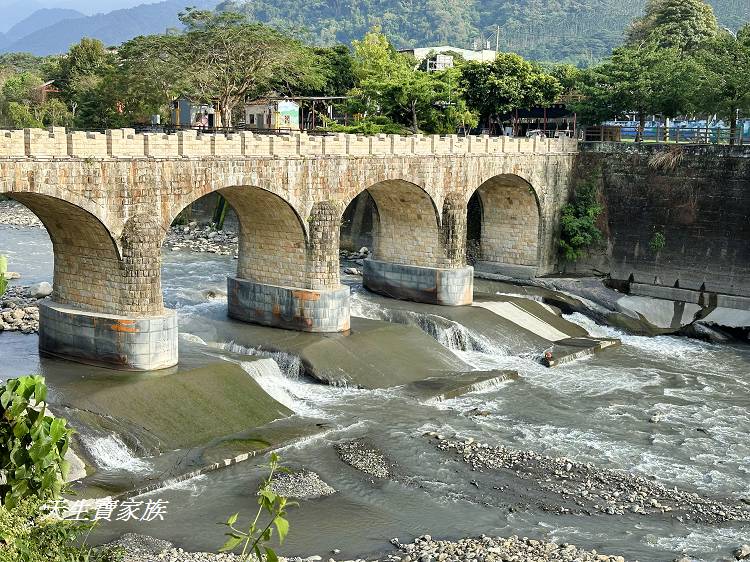 國姓鄉景點、北港溪糯米石橋、糯米石橋、糯米橋、北港溪橋、南投國姓糯米石橋、百年糯米石橋