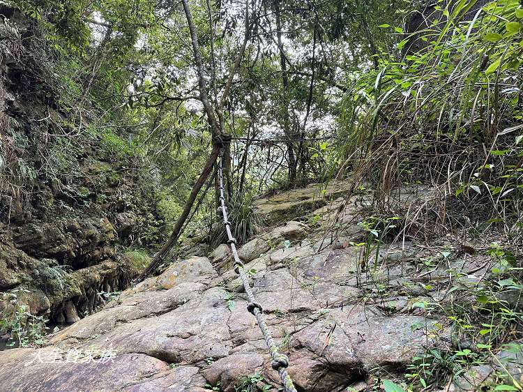 南投玩水秘境、芙蓉谷瀑布、芙蓉瀑布、九份二山 附近景點、國姓 冷泉、九份二山國家地震紀念地、國姓玩水、國姓瀑布