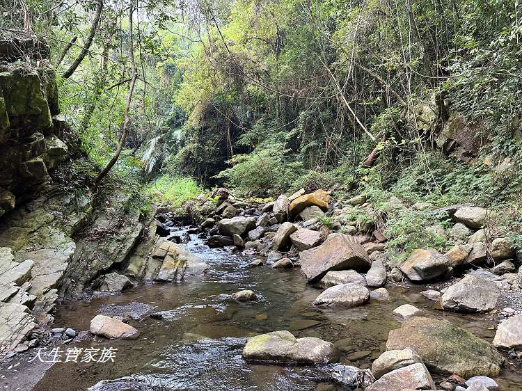 南投玩水秘境、芙蓉谷瀑布、芙蓉瀑布、九份二山 附近景點、國姓 冷泉、九份二山國家地震紀念地、國姓玩水、國姓瀑布