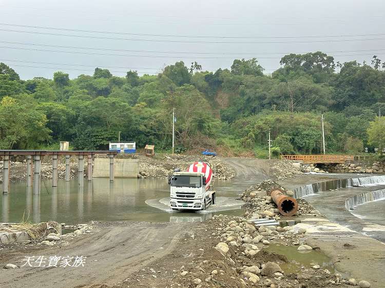 南投景點、竹山景點、水路、竹山水路、東埔蚋溪攔砂壩瀑布、過水路面、竹山水路封閉、竹山水路怎麼去、水路照片