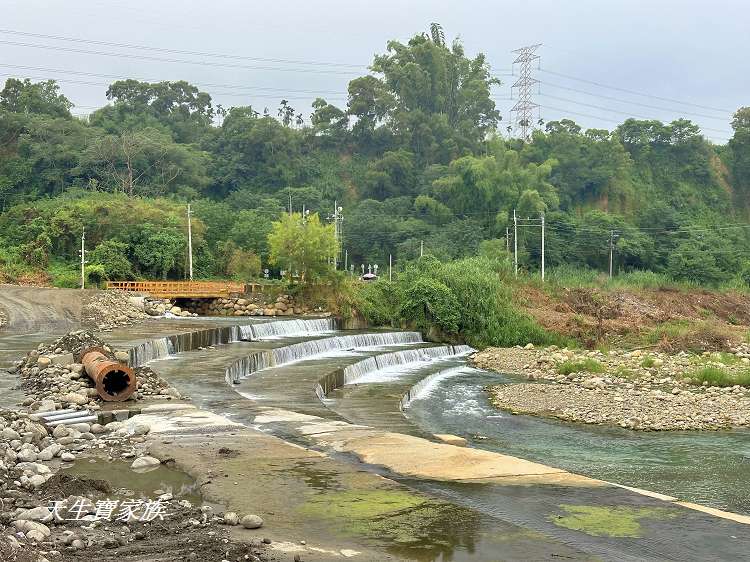 南投景點、竹山景點、水路、竹山水路、東埔蚋溪攔砂壩瀑布、過水路面、竹山水路封閉、竹山水路怎麼去、水路照片