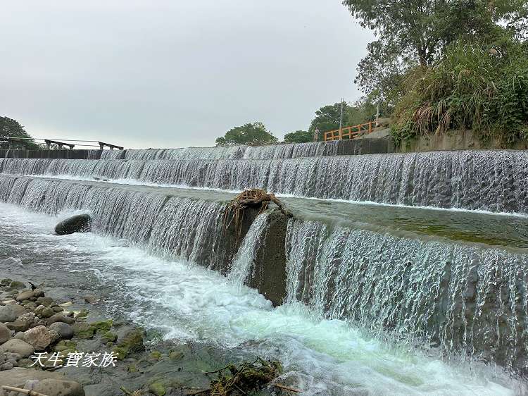 南投景點、竹山景點、水路、竹山水路、東埔蚋溪攔砂壩瀑布、過水路面、竹山水路封閉、竹山水路怎麼去、水路照片