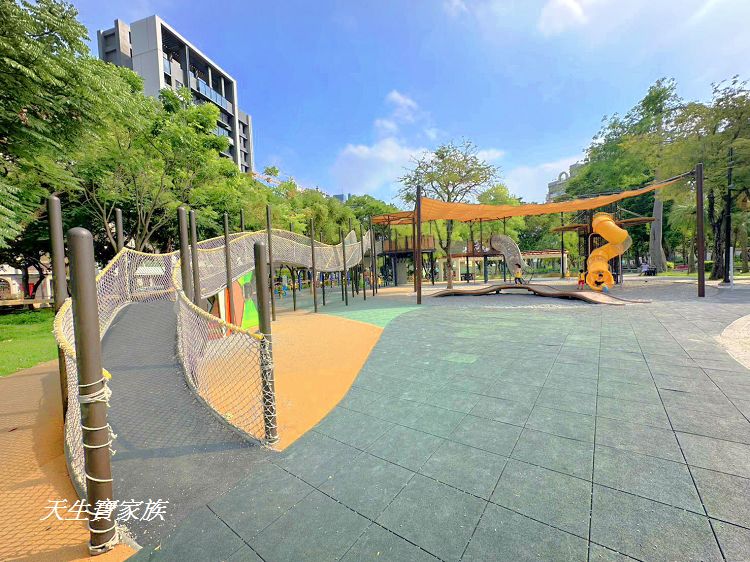 台中親子公園推薦、北屯兒童公園、北屯兒童公園停車場、北屯兒童公園附近美食、北屯兒童公園林間探索遊戲場