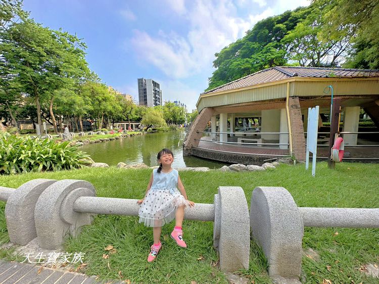 台中親子公園推薦、北屯兒童公園、北屯兒童公園停車場、北屯兒童公園附近美食、北屯兒童公園林間探索遊戲場