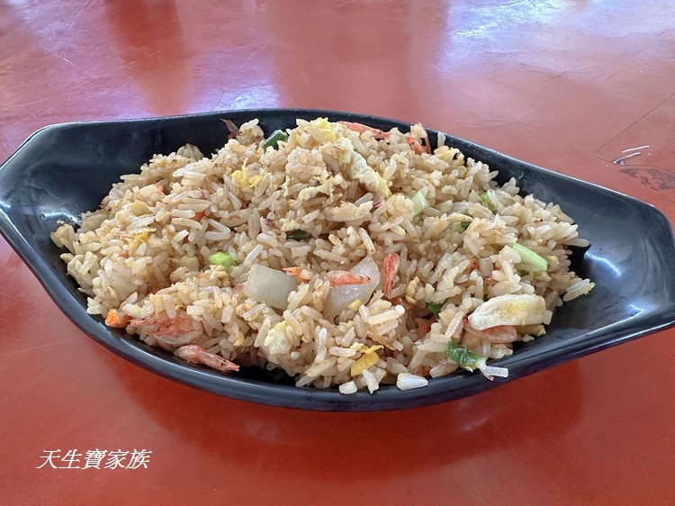 東港漁貨拍賣場、東港老船長黑鮪魚專賣店13號、東港老船長黑鮪魚專賣店13號的菜單、東港黑鮪魚餐廳推薦、