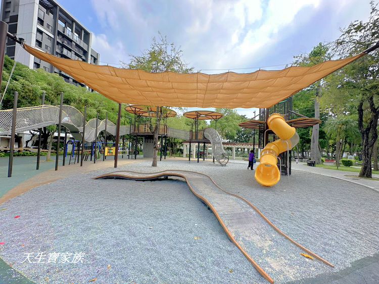 台中親子公園推薦、北屯兒童公園、北屯兒童公園停車場、北屯兒童公園附近美食、北屯兒童公園林間探索遊戲場