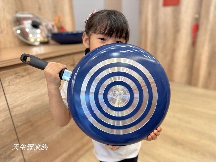 鍋寶煎大師聚油不沾鍋、鍋寶煎大師聚油不沾鍋好用嗎、鍋寶煎大師聚油不沾鍋推薦、煎大師聚油不沾炒鍋30cm