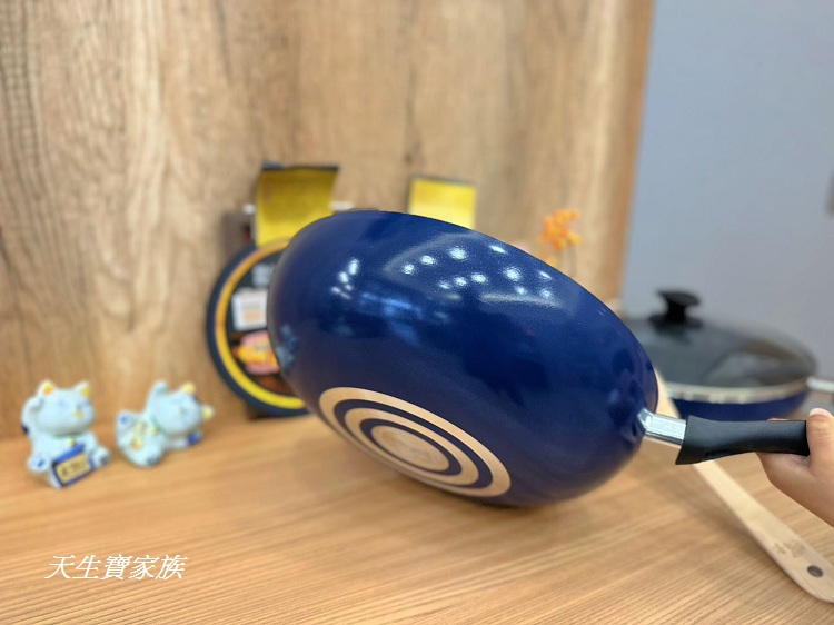 鍋寶煎大師聚油不沾鍋、鍋寶煎大師聚油不沾鍋好用嗎、鍋寶煎大師聚油不沾鍋推薦、煎大師聚油不沾炒鍋30cm