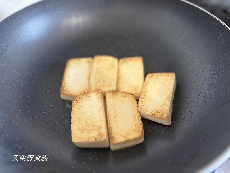鍋寶煎大師聚油不沾鍋、鍋寶煎大師聚油不沾鍋好用嗎、鍋寶煎大師聚油不沾鍋推薦、煎大師聚油不沾炒鍋30cm