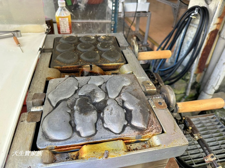 玩具雞蛋糕、古早味雞蛋糕、育樂街阿婆雞蛋糕、南投玩具雞蛋糕、南投雞蛋糕