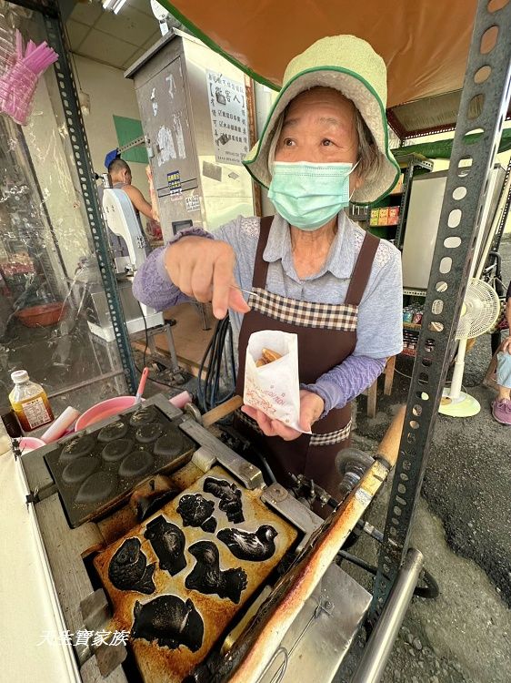 玩具雞蛋糕、古早味雞蛋糕、育樂街阿婆雞蛋糕、南投玩具雞蛋糕、南投雞蛋糕
