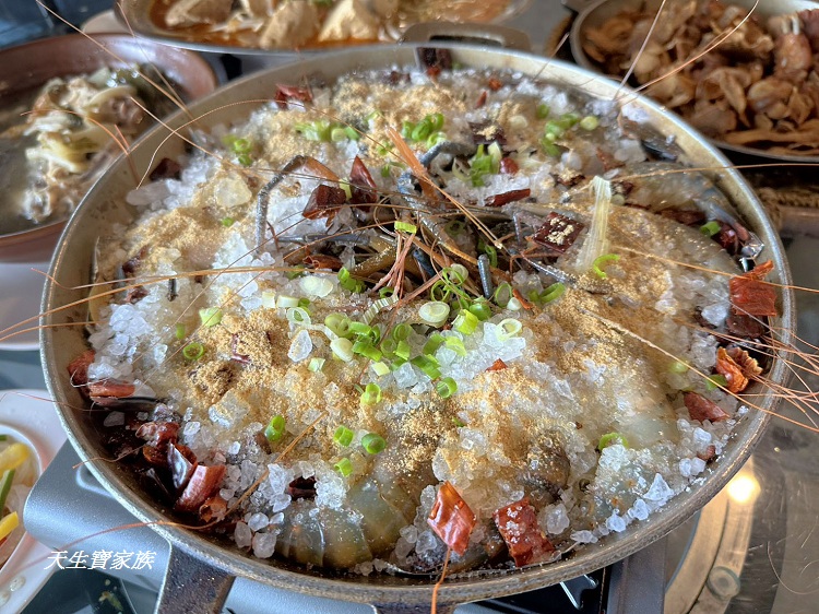 蔡大頭甕烤雞、蔡大頭甕烤雞外帶、蔡大頭甕烤雞合菜菜單、蔡大頭甕烤雞的圖片、蔡大頭甕烤雞的評論、蔡大頭甕烤雞訂位、蔡大頭菜單