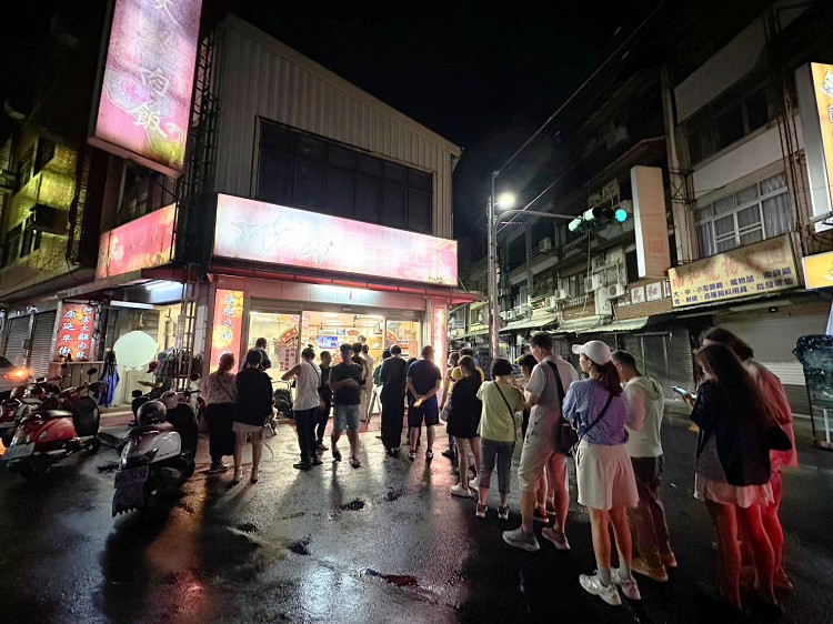 嘉義住宿推薦,嘉義便宜飯店推薦,嘉義夜市住宿推薦,嘉義文化夜市蘭桂坊花園酒店,嘉義文化路夜市飯店,嘉義飯店免費咖啡,嘉義飯店火雞肉飯,嘉義高CP值住宿,嘉義高CP值飯店,文化路夜市住宿,蘭 桂 坊花園酒店 餐廳,蘭桂坊事件,蘭桂坊官網,蘭桂坊花園酒店,蘭桂坊花園酒店ptt,蘭桂坊花園酒店停車,蘭桂坊花園酒店晚餐,蘭桂坊花園酒店評價,蘭桂坊花園酒店鬧鬼,蘭桂坊酒店,蘭桂坊酒店停車場