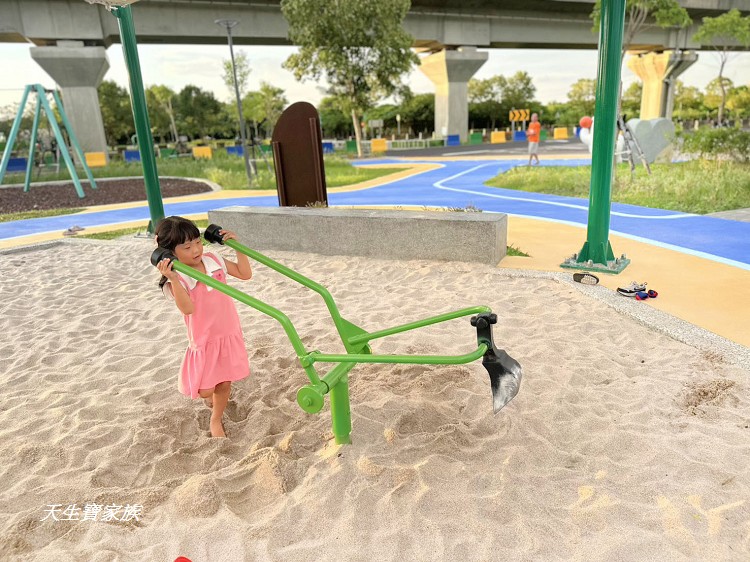 彰化田中公園、田中景點、田中親子公園、田中熊趣米公園、熊趣米公園、田中熊公園、彰化田中熊趣米公園、田中熊趣米共融公園
