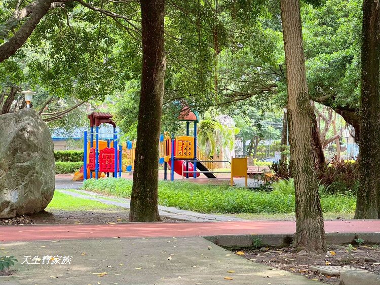 板橋農村公園、板橋石雕公園、板橋公園、農村公園富士山、農村公園圖片、板橋江子翠公園、農村 福德宮