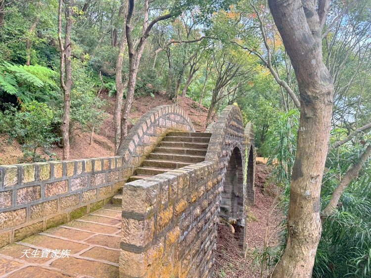 新北市景點、汐止景點、拱北殿、拱北殿步道、拱北殿賞楓時間、汐止拱北殿怎麼去、拱北殿一日遊、拱北殿即時影像 新北市景點、汐止景點、拱北殿、拱北殿步道、拱北殿賞楓時間、汐止拱北殿怎麼去、拱北殿一日遊、拱北殿即時影像