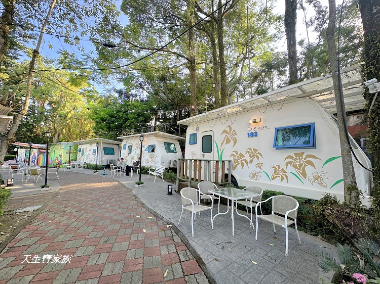 中部露營車住宿,南部露營車住宿,嘉義中埔,嘉義渡假農場,嘉義親子露營,嘉義露營免裝備,嘉義露營推薦,嘉義露營歸樸森活,親子景點,親子渡假村,詩情花園城堡,詩情花園渡假村,詩情花園渡假村ptt,詩情花園渡假村團購,詩情花園渡假村烤肉,詩情花園渡假村的圖片,詩情花園渡假村訂房,詩情花園渡假村附近景點,詩情花園渡假村露營車－阿里山下,詩情花園烤肉,雲林露營車,露營車住宿