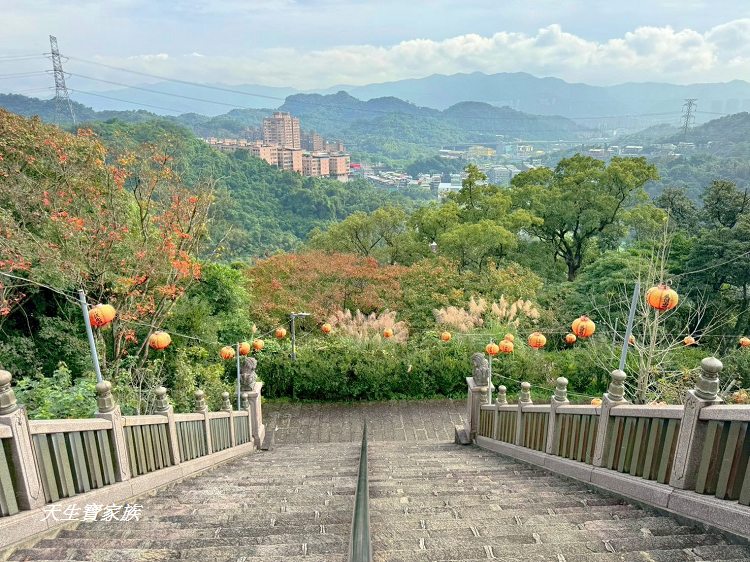 新北市景點、汐止景點、拱北殿、拱北殿步道、拱北殿賞楓時間、汐止拱北殿怎麼去、拱北殿一日遊、拱北殿即時影像 新北市景點、汐止景點、拱北殿、拱北殿步道、拱北殿賞楓時間、汐止拱北殿怎麼去、拱北殿一日遊、拱北殿即時影像