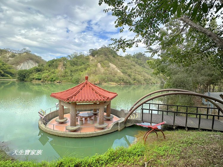 台南龍崎、牛埔泥岩水土保持教學園區、牛埔夢幻湖、台南秘境、龍崎景點、牛埔泥岩水土保持教學園區門票、牛埔泥岩水土保持教學園區相