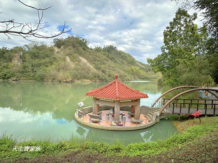 台南龍崎、牛埔泥岩水土保持教學園區、牛埔夢幻湖、台南秘境、龍崎景點、牛埔泥岩水土保持教學園區門票、牛埔泥岩水土保持教學園區相 台南龍崎、牛埔泥岩水土保持教學園區、牛埔夢幻湖、台南秘境、龍崎景點、牛埔泥岩水土保持教學園區門票、牛埔泥岩水土保持教學園區相