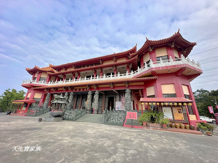 仁義潭南恩禪寺 (戴墨鏡濟公禪師）、南恩禪寺的圖片、南恩禪寺金牌、仁義潭南恩禪寺戴墨鏡濟公