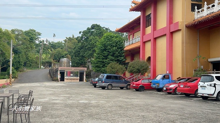 仁義潭南恩禪寺 (戴墨鏡濟公禪師）、南恩禪寺的圖片、南恩禪寺金牌、仁義潭南恩禪寺戴墨鏡濟公